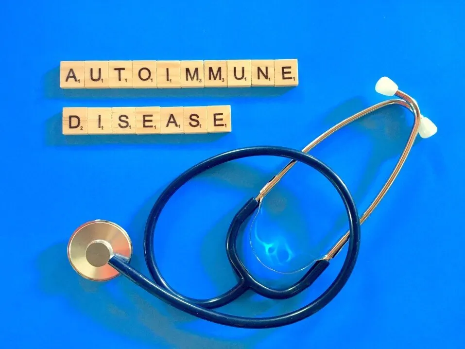 autoimmune-disease-healthcare-and-medicine-disease-muscle-aches-fatigue-words-on-wall-words-in-wild_t20_KvEmw3.jpg